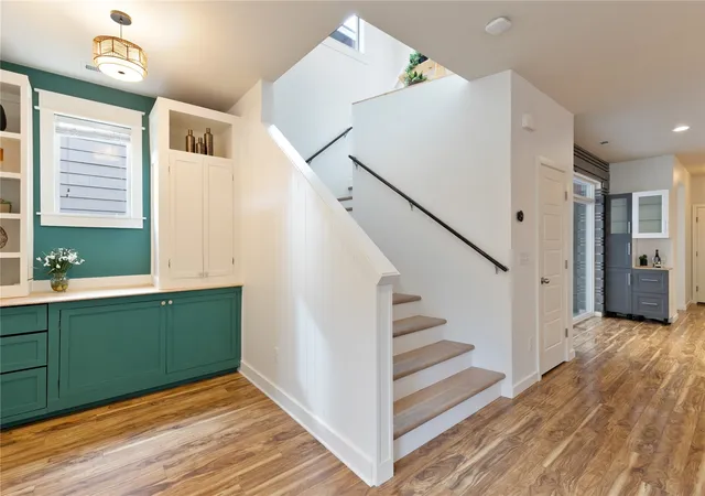 Photo 3 of Sale Pending at 29331 121st Avenue Se, Auburn, WA 98092 | MLS# NWM2589938 | Listing updated on 2026-10-18