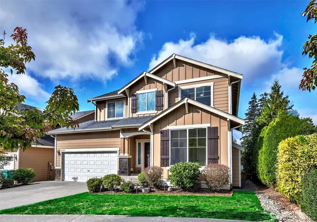 Photo 2 of Single family home for sale at 22820 41st Drive Se, Bothell, WA 98021 | MLS# NWM2589946 | Listing updated on 2026-10-02