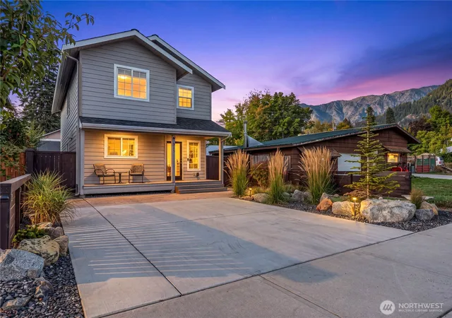 Photo 1 of Single family home for sale at 613 Pine St, Leavenworth, WA 98826 | MLS# NWM2589953 | Listing updated on 2026-10-02