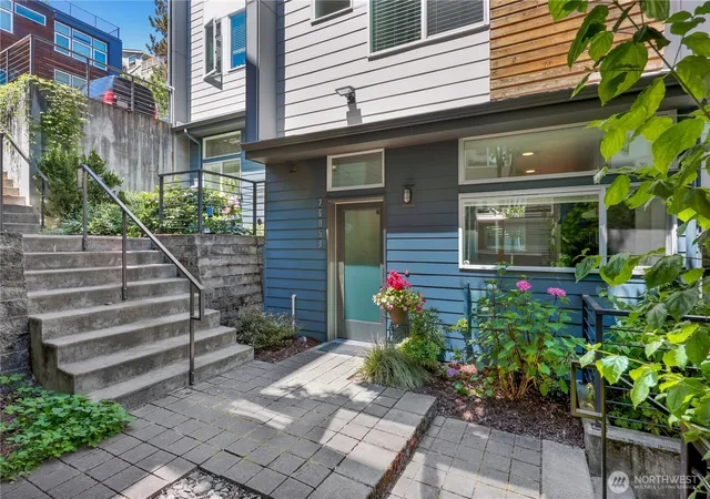 Photo 2 of Townhouse for sale at 2605 22nd Avenue W #B, Seattle, WA 98199 | MLS# NWM2589958 | Listing updated on 2026-10-01