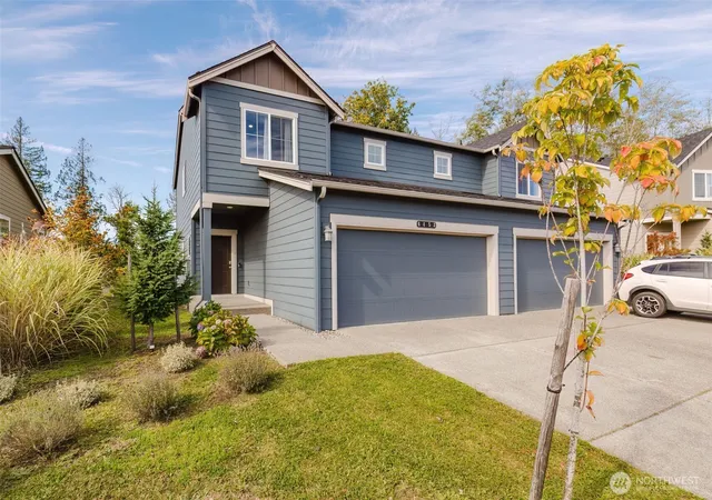 Townhouse for sale at 6453 Hornet Cir NE, Bremerton, WA 98311 | MLS# NWM2589964