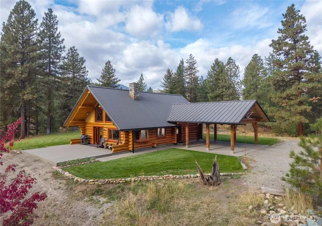 Photo 2 of Sale Pending at 60 Lobos Run Rd, Winthrop, WA 98862 | MLS# NWM2589967 | Listing updated on 2026-10-06