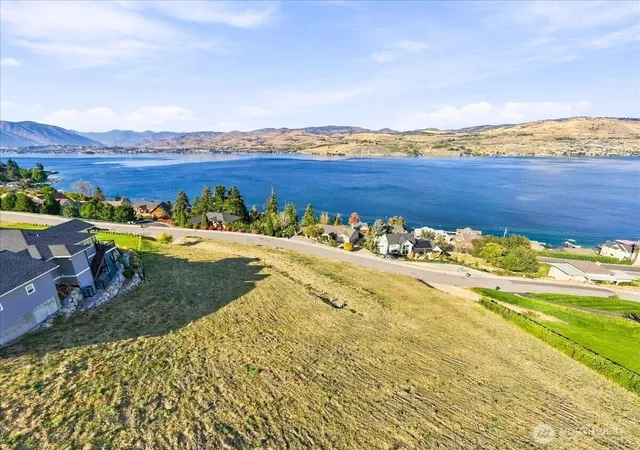 Photo 1 of Land for sale at 155 Grandview Ln, Chelan, WA 98816 | MLS# NWM2589975 | Listing updated on 2026-10-01