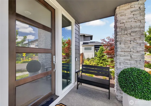 Photo 3 of Single family home for sale at 33011 Se Cottonwood St, Black Diamond, WA 98010 | MLS# NWM2589977 | Listing updated on 2026-10-02