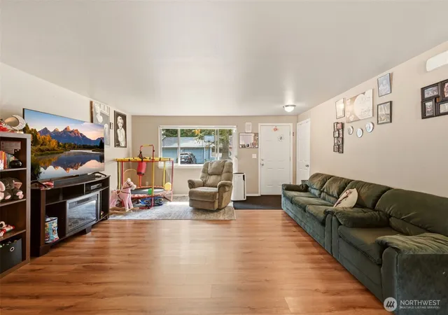 Photo 4 of House for sale at 7016 Gaston Ln SW, Tumwater, WA 98501 | MLS# NWM2589979 | Listing updated on 2026-10-01