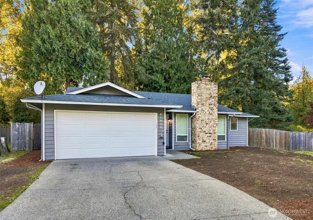 Single family home for sale at 27539 43rd Avenue S, Auburn, WA 98001 | MLS# NWM2589980