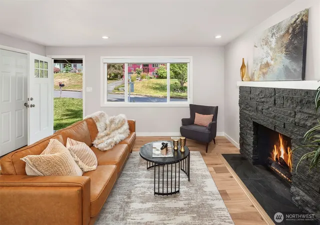 Photo 2 of Single family home for sale at 12625 169th Avenue Se, Renton, WA 98059 | MLS# NWM2589983 | Listing updated on 2026-10-02