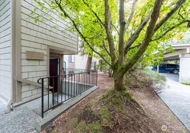 Condo for sale at 13730 15th Avenue NE #C101, Seattle, WA 98125 | MLS# NWM2589990
