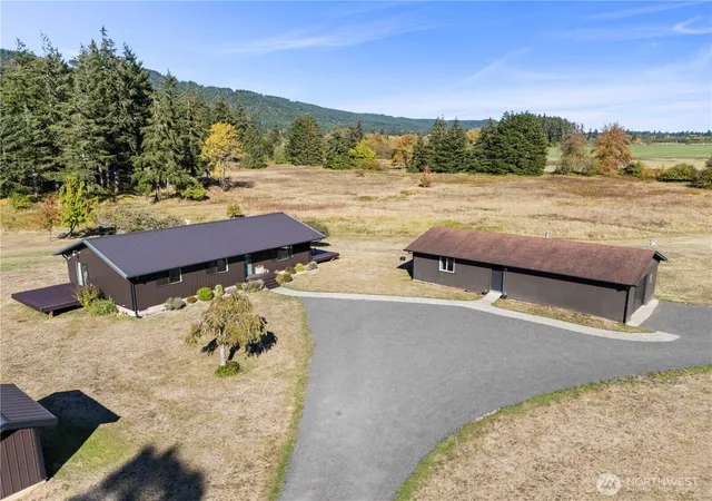 Photo 3 of Single family home for sale at 61 Sickman Frd Rd, Oakville, WA 98568 | MLS# NWM2589991 | Listing updated on 2026-10-01