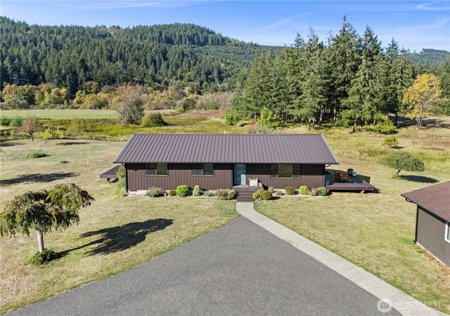 Photo 4 of Single family home for sale at 61 Sickman Frd Rd, Oakville, WA 98568 | MLS# NWM2589991 | Listing updated on 2026-10-01