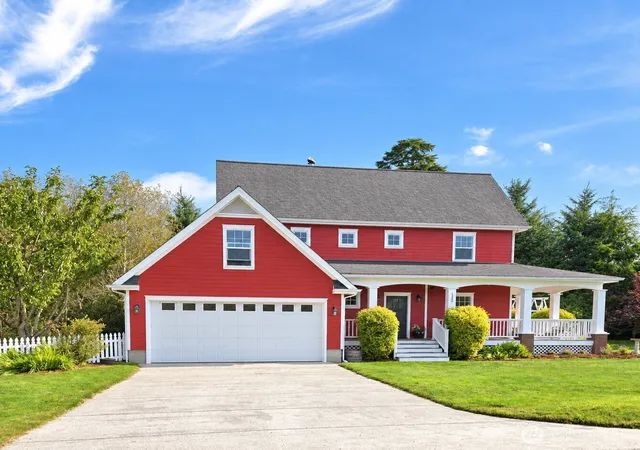 Photo 2 of Single family home for sale at 1200 Lakeview Dr, Ilwaco, WA 98624 | MLS# NWM2589993 | Listing updated on 2026-10-02