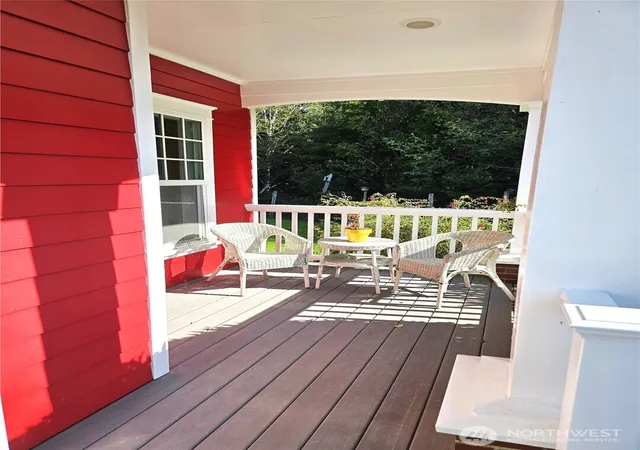 Photo 4 of Single family home for sale at 1200 Lakeview Dr, Ilwaco, WA 98624 | MLS# NWM2589993 | Listing updated on 2026-10-02