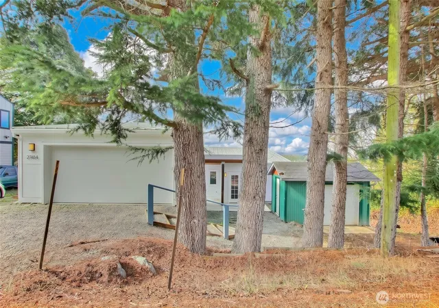 Photo 3 of Single family home for sale at 27414 Pioneer Hwy, Stanwood, WA 98292 | MLS# NWM2590004 | Listing updated on 2026-10-02