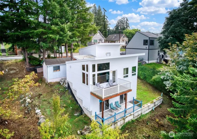 Photo 4 of Single family home for sale at 27414 Pioneer Hwy, Stanwood, WA 98292 | MLS# NWM2590004 | Listing updated on 2026-10-02