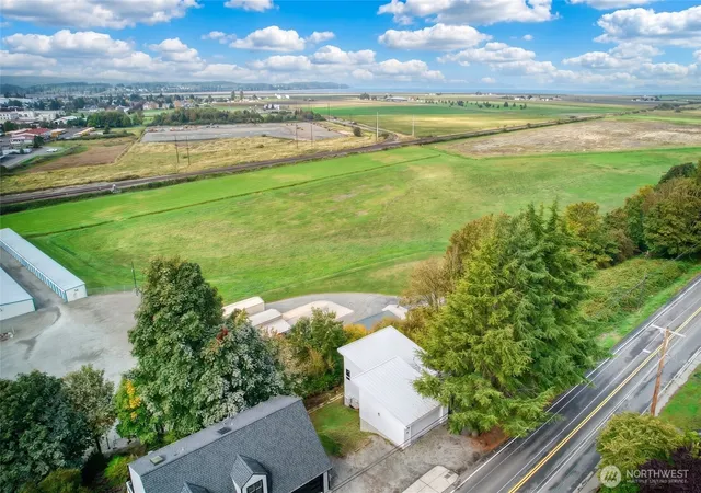Photo 3 of Single family home for sale at 27414 Pioneer Hwy, Stanwood, WA 98292 | MLS# NWM2590004 | Listing updated on 2026-10-02