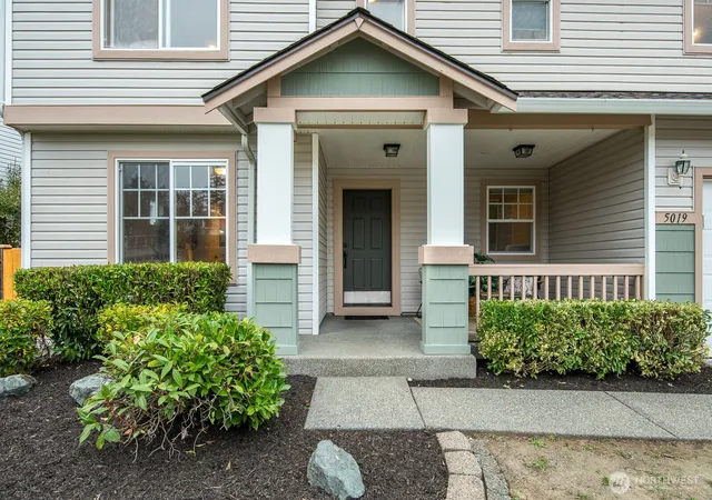 Photo 3 of Single family home for sale at 5019 146th Street Se, Everett, WA 98208 | MLS# NWM2590012 | Listing updated on 2026-10-02