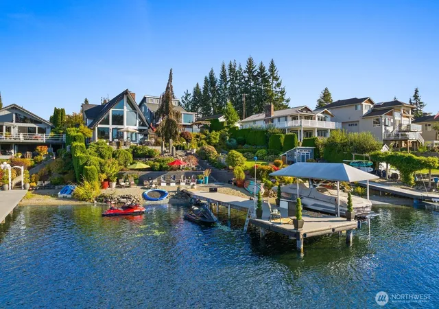 Photo 1 of Single family home for sale at 1504 E Lakeshore Dr, Lake Stevens, WA 98258 | MLS# NWM2590014 | Listing updated on 2026-10-02
