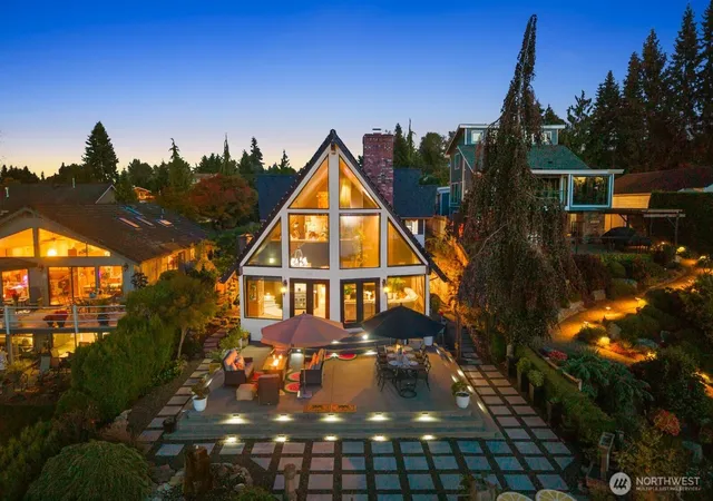 Photo 3 of Single family home for sale at 1504 E Lakeshore Dr, Lake Stevens, WA 98258 | MLS# NWM2590014 | Listing updated on 2026-10-02
