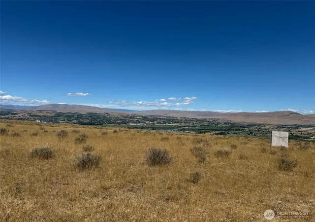 Photo 1 of Land for sale at 0 Buds Pl, Yakima, WA 98901 | MLS# NWM2590021 | Listing updated on 2026-10-02
