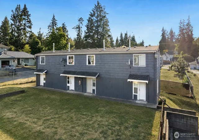 Photo 4 of House for sale at 2821 NE Center St #1-8, Bremerton, WA 98310 | MLS# NWM2590023 | Listing updated on 2026-10-01