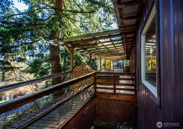 Photo 4 of Manufactured home for sale at 105 Crestview Dr, Friday Harbor, WA 98250 | MLS# NWM2590030 | Listing updated on 2026-10-08