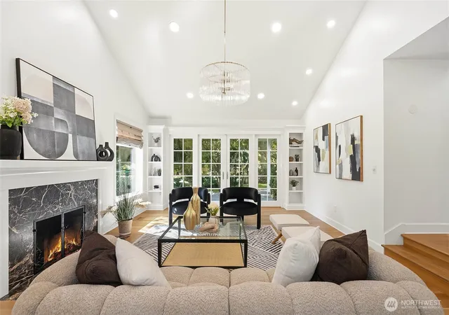 Photo 4 of Single family home for sale at 37 Tatoosh Ky, Bellevue, WA 98006 | MLS# NWM2590041 | Listing updated on 2026-10-02