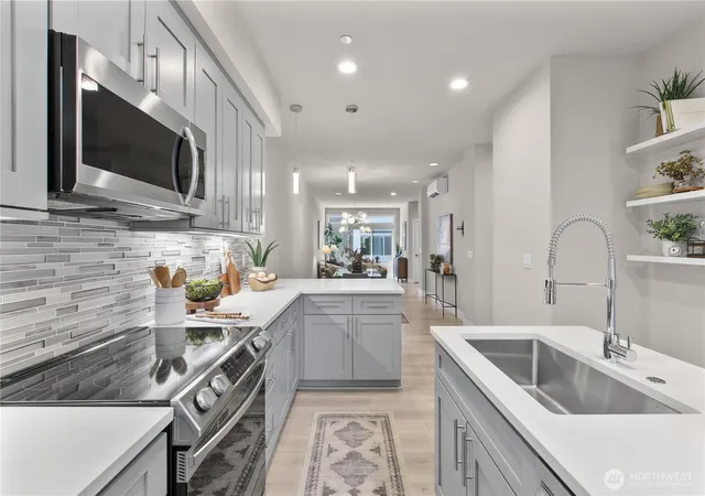 Photo 3 of Townhouse for sale at 5020 148th Street SW #E3, Edmonds, WA 98026 | MLS# NWM2590048 | Listing updated on 2026-10-02