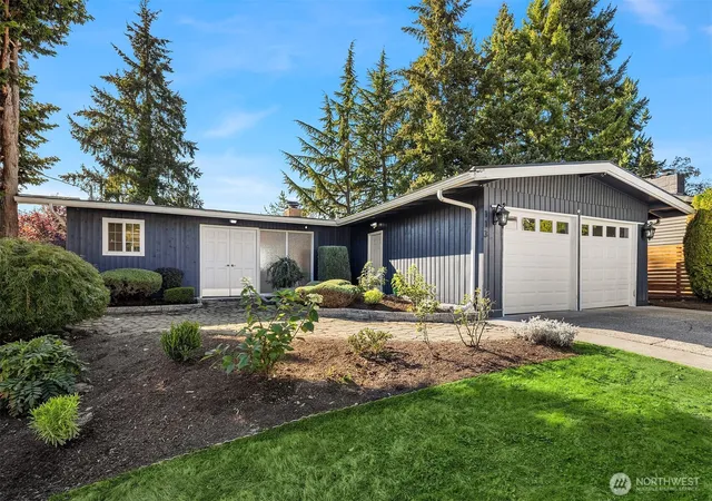 Photo 2 of Single family home for sale at 113 152nd Place Se, Bellevue, WA 98007 | MLS# NWM2590049 | Listing updated on 2026-10-02