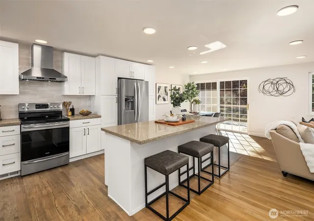 Photo 4 of Single family home for sale at 113 152nd Place SE, Bellevue, WA 98007 | MLS# NWM2590049 | Listing updated on 2026-10-02