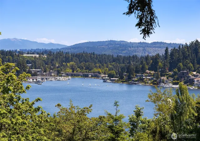 Photo 1 of Land for sale at 602 Upland Rd, Medina, WA 98039 | MLS# NWM2590050 | Listing updated on 2026-10-01