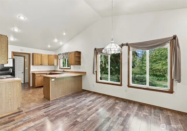 Photo 4 of Single family home for sale at 2012 Lorraine Dr SE, Olympia, WA 98501 | MLS# NWM2590053 | Listing updated on 2026-10-02