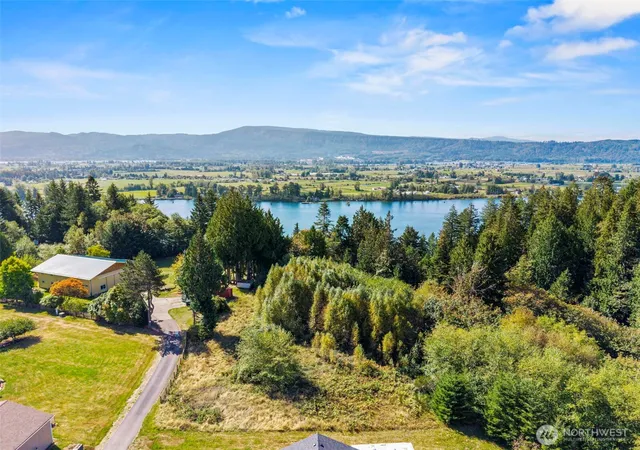 Photo 4 of Land for sale at 8 Cougar Fls Ln, Cathlamet, WA 98612 | MLS# NWM2590054 | Listing updated on 2026-10-03