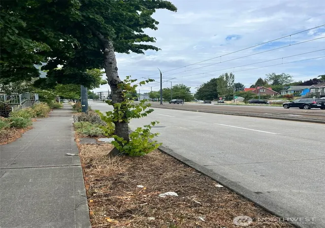 Photo 30 of Single family home for sale at 5305 Martin Luther King Jr Way S, Seattle, WA 98118 | MLS# NWM2590060 | Listing updated on 2026-10-12