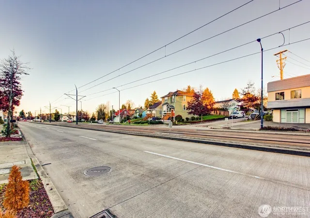 Photo 3 of Single family home for sale at 5305 Martin Luther King Jr Way S, Seattle, WA 98118 | MLS# NWM2590060 | Listing updated on 2026-10-12