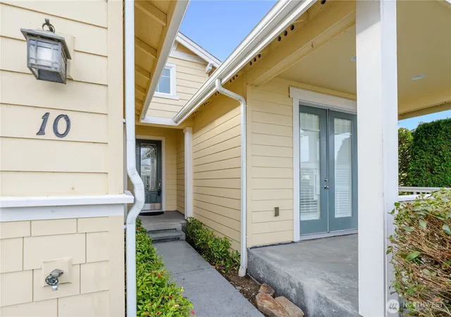 Photo 4 of Single family home for sale at 10 E Lobelia Dr, Sequim, WA 98382 | MLS# NWM2590063 | Listing updated on 2026-10-02