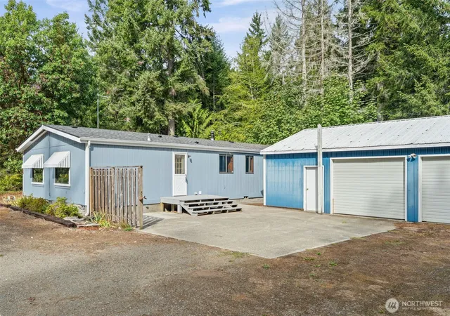 Photo 3 of Manufactured home for sale at 211 Ne Yew Tree Ln, Tahuya, WA 98588 | MLS# NWM2590064 | Listing updated on 2026-10-02