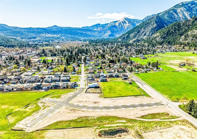 Photo 2 of Land for sale at 714 Cascade St, Leavenworth, WA 98826 | MLS# NWM2590070 | Listing updated on 2026-10-02
