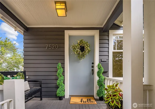 Photo 3 of Single family home for sale at 7520 Linden Ave N, Seattle, WA 98103 | MLS# NWM2590073 | Listing updated on 2026-10-01