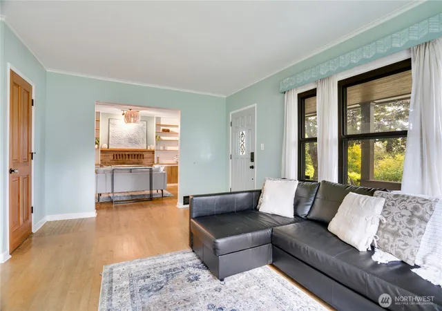 Photo 4 of Single family home for sale at 11457 Glendale Way S, Seattle, WA 98168 | MLS# NWM2590084 | Listing updated on 2026-10-13