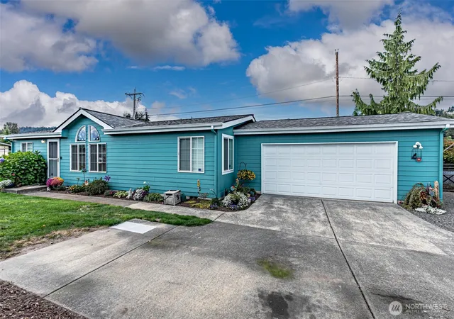 Photo 1 of Manufactured home for sale at 14702 121st Street E #61, Puyallup, WA 98374 | MLS# NWM2590097 | Listing updated on 2026-10-02