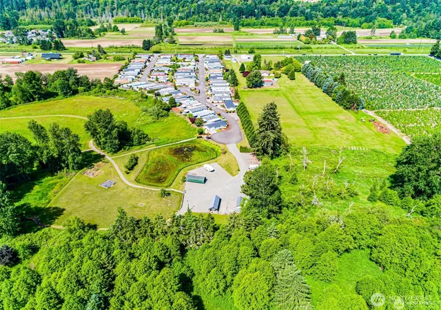 Photo 35 of Manufactured home for sale at 14702 121st Street E #61, Puyallup, WA 98374 | MLS# NWM2590097 | Listing updated on 2026-10-08