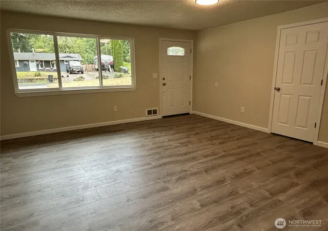Photo 2 of Single family home for sale at 7812 Greenridge St Sw, Olympia, WA 98512 | MLS# NWM2590098 | Listing updated on 2026-10-02