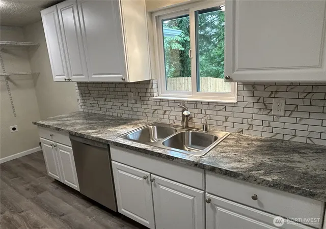 Photo 3 of Single family home for sale at 7812 Greenridge St Sw, Olympia, WA 98512 | MLS# NWM2590098 | Listing updated on 2026-10-02