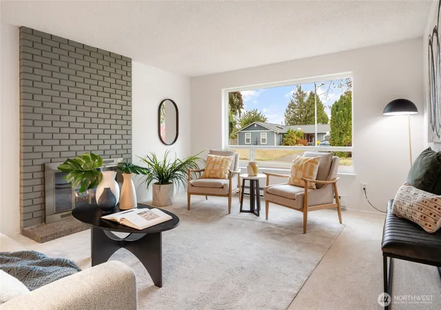 Photo 4 of Sale Pending at 21212 4th Avenue W, Bothell, WA 98021 | MLS# NWM2590100 | Listing updated on 2026-10-13