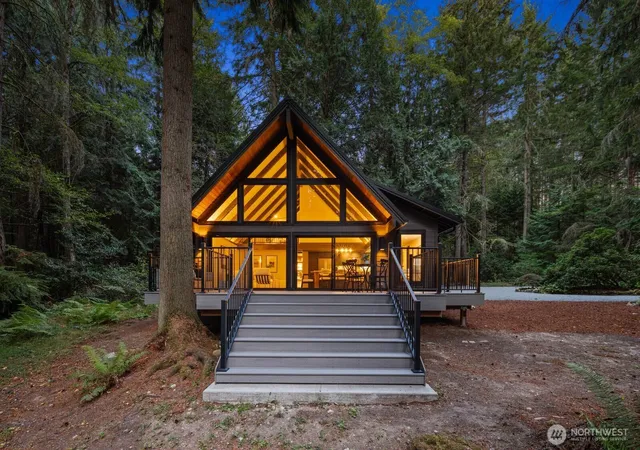 Photo 3 of Single family home for sale at 12930 Sw 204th Street, Vashon, WA 98070 | MLS# NWM2590110 | Listing updated on 2026-10-03