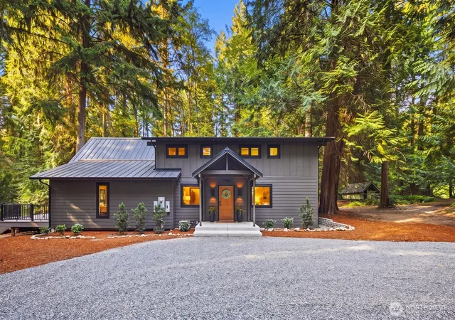 Photo 4 of Single family home for sale at 12930 SW 204th Street, Vashon, WA 98070 | MLS# NWM2590110 | Listing updated on 2026-10-03