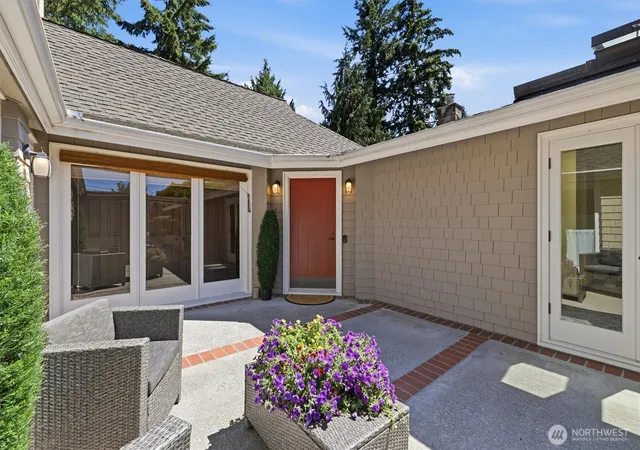 Photo 3 of Single family home for sale at 18540 63rd Avenue NE, Kenmore, WA 98028 | MLS# NWM2590113 | Listing updated on 2026-10-02