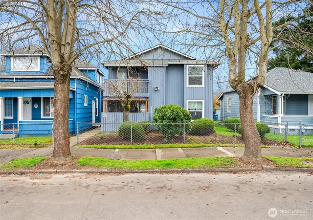 Photo 3 of House for sale at 441 445 Smithers Ave S, Renton, WA 98057 | MLS# NWM2590115 | Listing updated on 2026-10-01