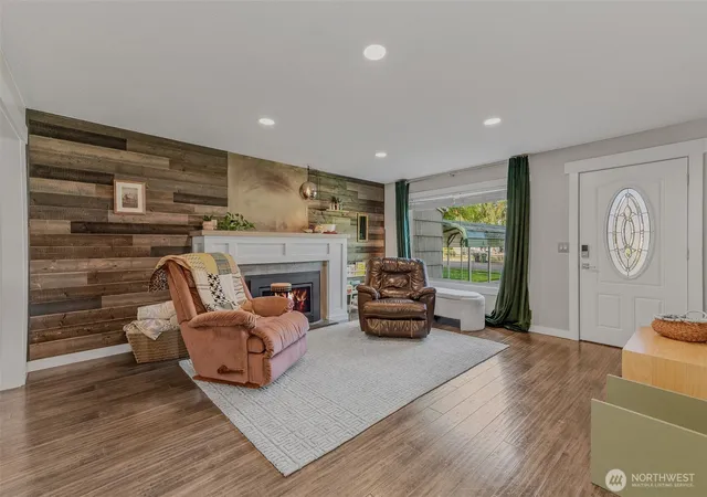 Photo 4 of Single family home for sale at 1152 32nd Avenue, Longview, WA 98632 | MLS# NWM2590118 | Listing updated on 2026-10-02