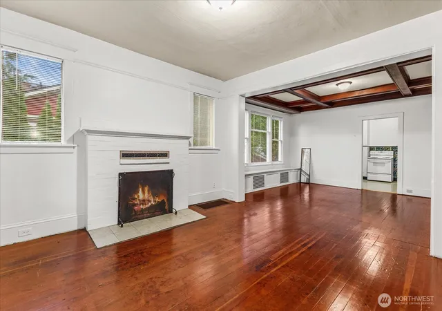Photo 4 of Single family home for sale at 108 NE 61st Street, Seattle, WA 98115 | MLS# NWM2590119 | Listing updated on 2026-10-02